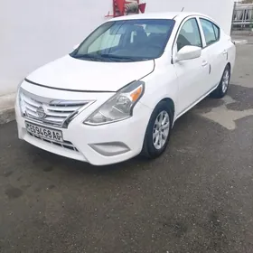 Nissan Versa 2016