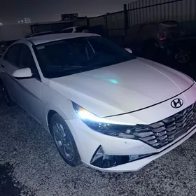 Hyundai Elantra 2021