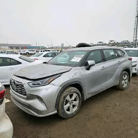 Toyota Highlander 2021