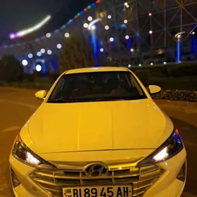 Hyundai Elantra 2020