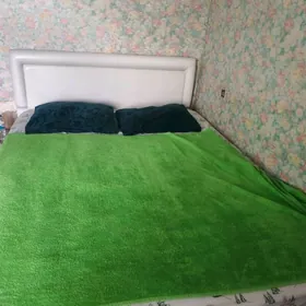 продается спальня