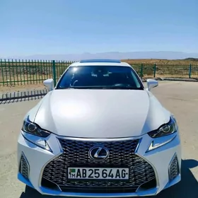 Lexus IS 300 2020