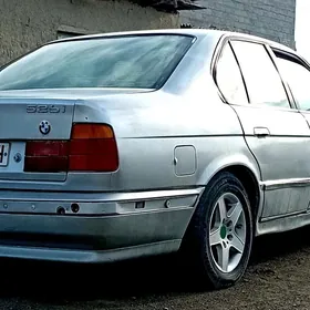 BMW 525 1990