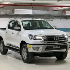 Toyota Hilux 2025