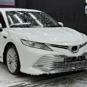 Toyota Camry 2018