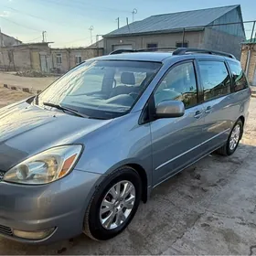 Toyota Sienna 2004
