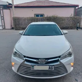 Toyota Camry 2017