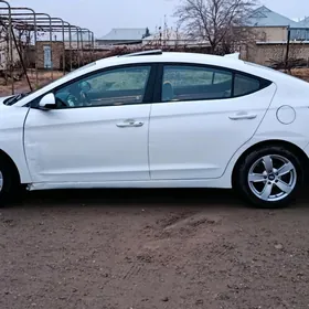 Hyundai Elantra 2020