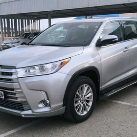 Toyota Highlander 2019