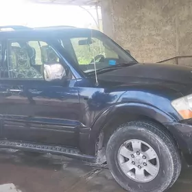Mitsubishi Pajero 2003