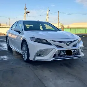 Toyota Camry 2020