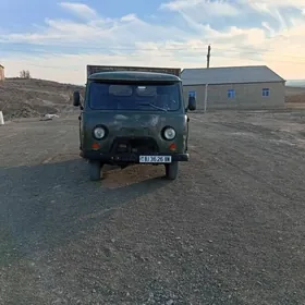 UAZ 452 1985
