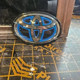 TOYOTA CEMRY EMBILEME