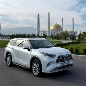 Toyota Highlander 2022