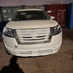 Nissan Pathfinder 2021