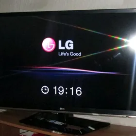 LG TV 42