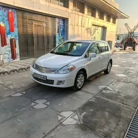Nissan Versa 2010