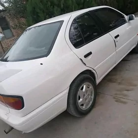 Nissan Primera 1995