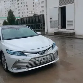 Toyota Camry 2018