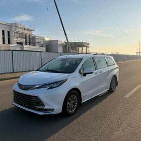 Toyota Sienna 2021