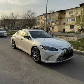 Lexus ES 350 2021
