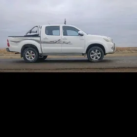 Toyota Hilux 2014