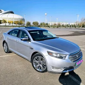 Ford Taurus 2011