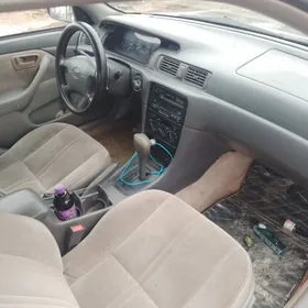 Toyota Camry 1997