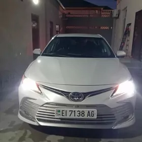 Toyota Camry 2020