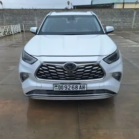 Toyota Highlander 2021