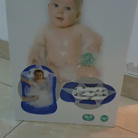 Çaga üçin suwa düşülýän