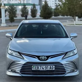 Toyota Camry 2018