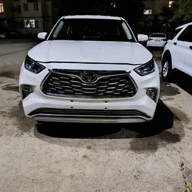 Toyota Highlander Hybrid 2020