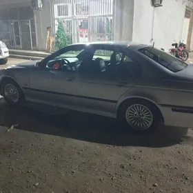 BMW E39 2002