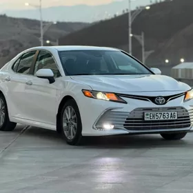 Toyota Camry 2022