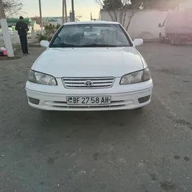 Toyota Camry 2000