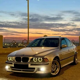 BMW E39 2000