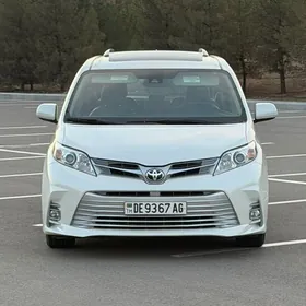 Toyota Sienna 2018