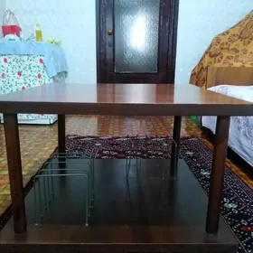 Журнальный столик