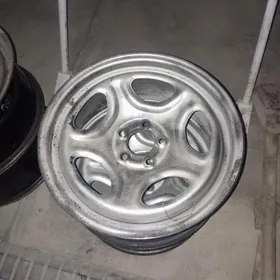 Ford Explorer r18 diska