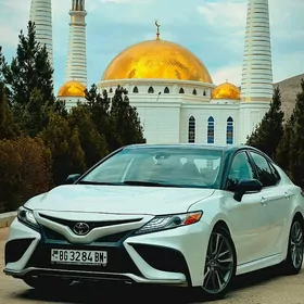 Toyota Camry 2020
