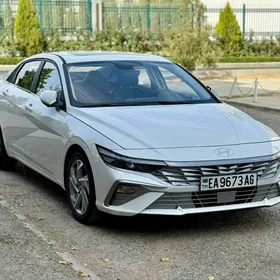 Hyundai Elantra 2025