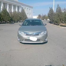 Toyota Camry 2013