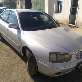 Hyundai Elantra 2001