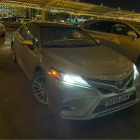 Toyota Camry 2021