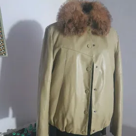 yakasy meh koža kastyum