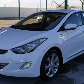 Hyundai Elantra 2011