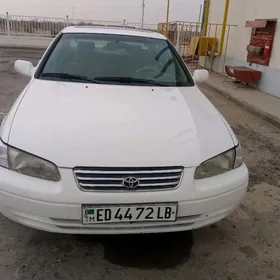 Toyota Camry 1998