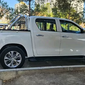 Toyota Hilux 2015