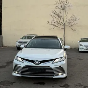 Toyota Camry 2023